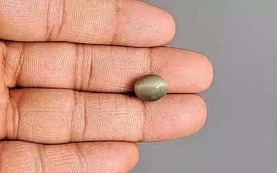 Cat's Eye - 5.95 Carats (Lahsuniya - 6.49 Ratti)