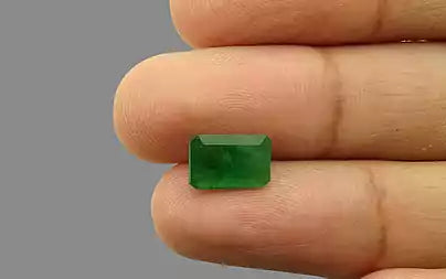 Emerald (Panna) - 2.78 Carats