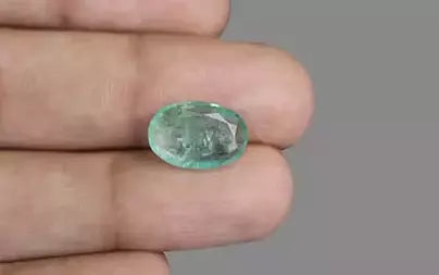 Emerald (Panna) - 3.96 Carats