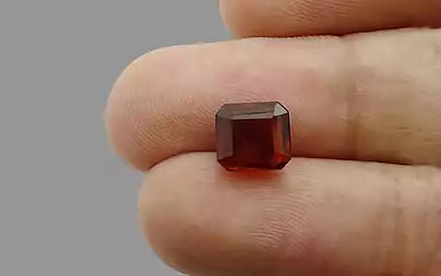 Hessonite - 3.38 Carats (Gomed - 3.68 Ratti)