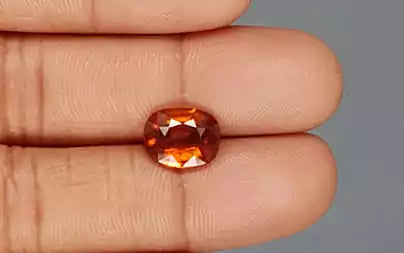 Hessonite (Gomed) - 3.99 Carats