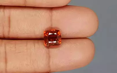 Hessonite (Gomed) - 3.82 Carats