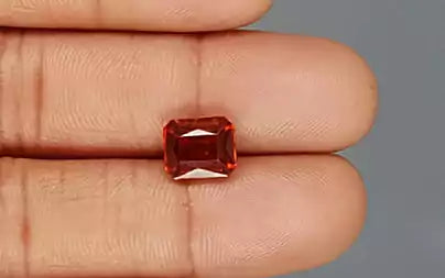 Hessonite (Gomed) - 3.98 Carats