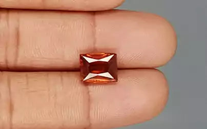 Hessonite (Gomed) - 4.56 Carats