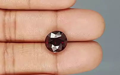 Hessonite (Gomed) - 6.41 Carats