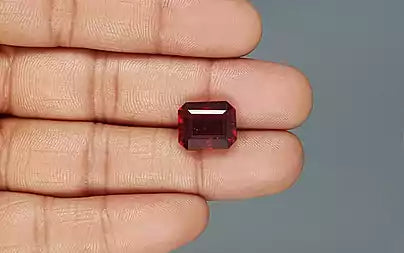 Hessonite (Gomed) - 9.87 Carats
