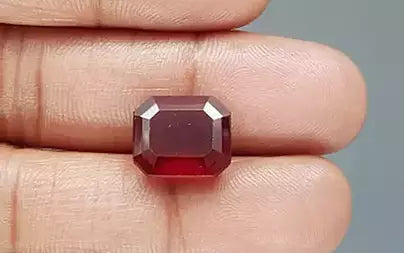Hessonite (Gomed) - 10.88 Carats