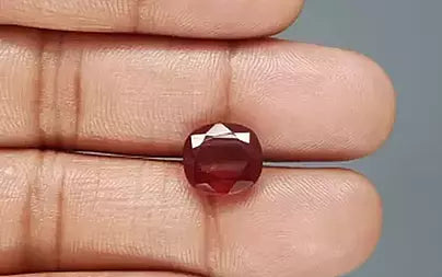 Hessonite (Gomed) - 5.38 Carats