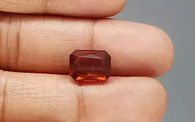 Hessonite (Gomed) - 6.14 Carats