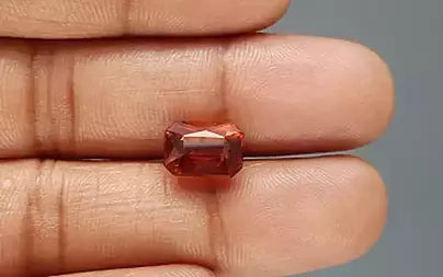 Hessonite (Gomed) - 5.65 Carats