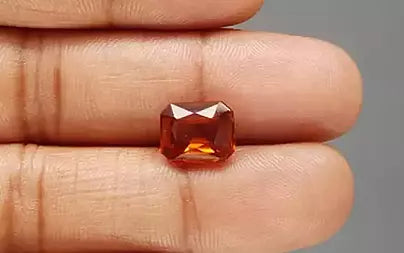 Hessonite (Gomed) - 4.99 Carats