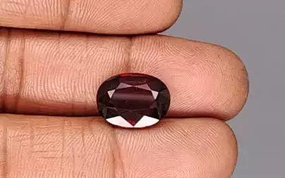 Hessonite (Gomed) - 6.84 Carats