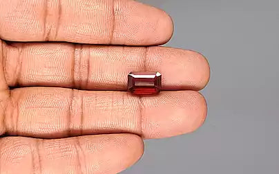 Hessonite (Gomed) - 6.17 Carats