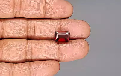 Hessonite (Gomed) - 6.74 Carats