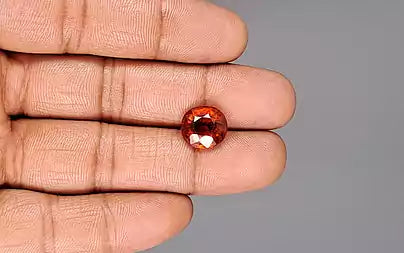 Hessonite (Gomed) - 6.13 Carats