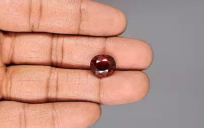 Hessonite (Gomed) - 6.95 Carats