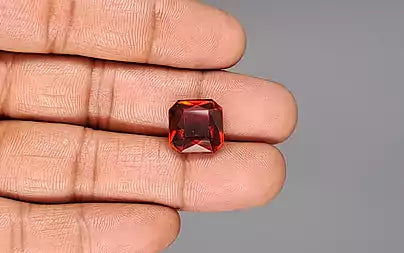 Hessonite (Gomed) - 11.25 Carats