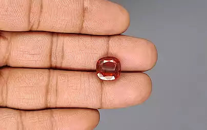 Hessonite - 7.58 Carats (Gomed - 8.26 Ratti)