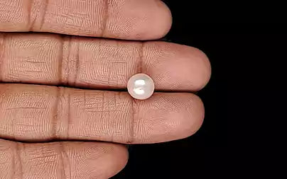 Keshi Pearl - 4.40 Carats (Moti - 4.80 Ratti)
