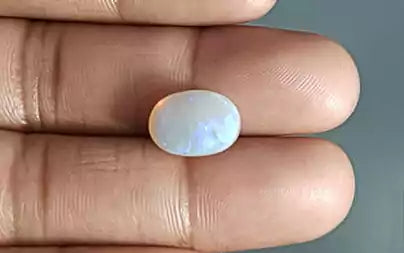 Opal - 5.09 Carats (Dudhiya Pathar - 5.55 Ratti)