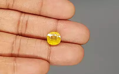 Yellow Sapphire - 4.51 Carats (Pukhraj - 4.92 Ratti)