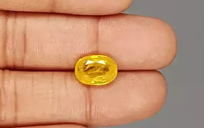 Yellow Sapphire (Pukhraj) - 5.48 Carats