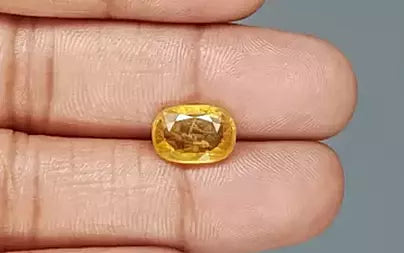 Yellow Sapphire (Pukhraj) - 4.45 Carats