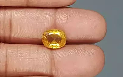 Yellow Sapphire (Pukhraj) - 4.71 Carats