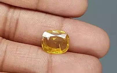 Yellow Sapphire (Pukhraj) - 5.56 Carats