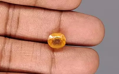 Yellow Sapphire (Pukhraj) - 4.89 Carats