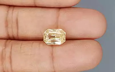 Yellow Sapphire - 6.08 Carats (Pukhraj - 6.63 Ratti)