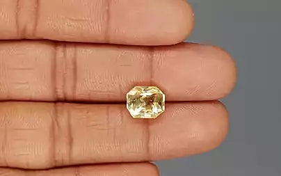 Yellow Sapphire (Pukhraj) - 4.95 Carats
