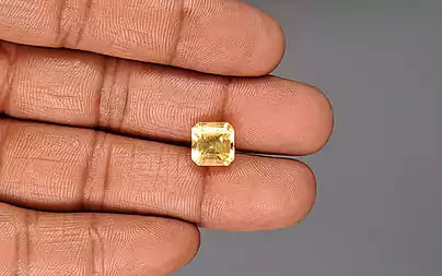 Yellow Sapphire (Pukhraj) - 5.63 Carats