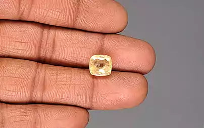 Yellow Sapphire (Pukhraj) - 5.57 Carats