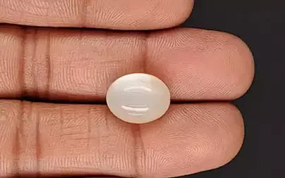 White Moonstone - 6.84 Carats