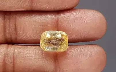 Yellow Topaz - 11.63 Carats