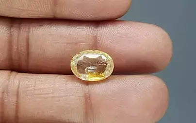 Yellow Topaz - 5.81 Carats