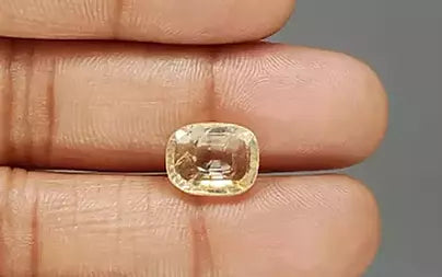 Yellow Topaz - 6.10 Carats