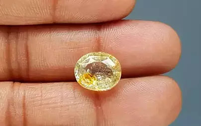 Yellow Topaz - 9.77 Carats