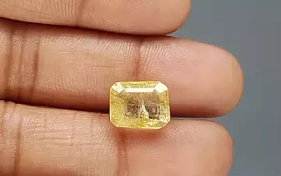 Yellow Topaz - 6.55 Carats