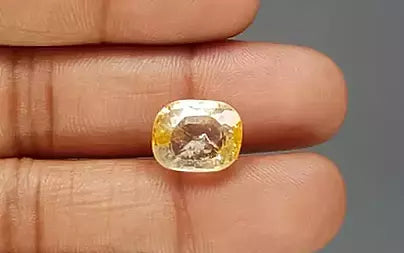 Yellow Topaz - 9.55 Carats