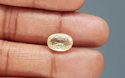 Yellow Topaz - 4.60 Carats