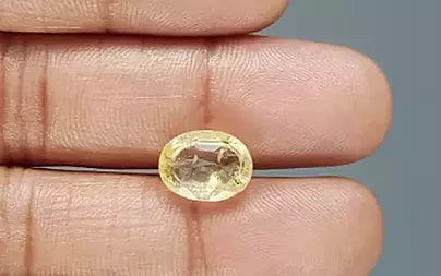 Yellow Topaz - 5.90 Carats