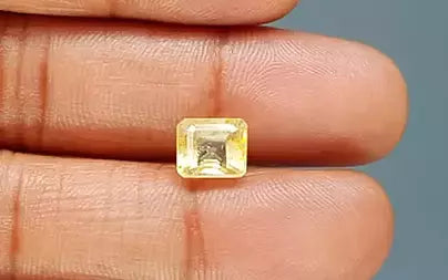 Yellow Topaz - 3.16 Carats