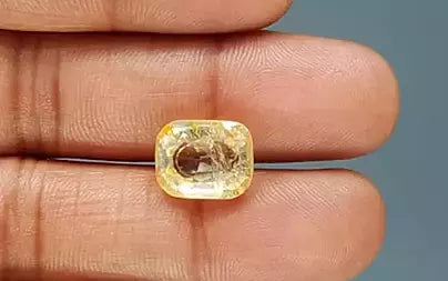 Yellow Topaz - 8.44 Carats