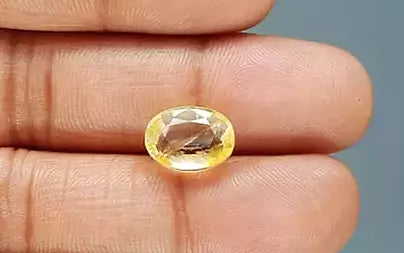 Yellow Topaz - 6.60 Carats