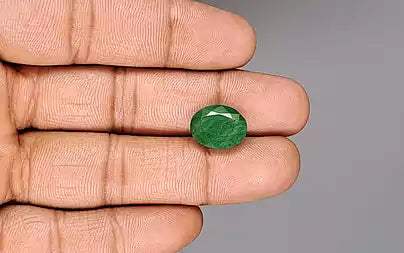Emerald - 7.06 Carats (Panna - 7.70 Ratti)
