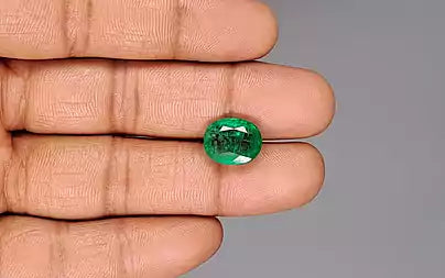 Emerald (Panna) - 5.72 Carats