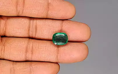 Emerald (Panna) - 5.60 Carats