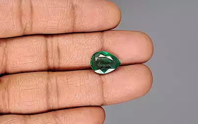 Emerald - 4.11 Carats (Panna - 4.48 Ratti)